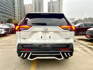 Toyota RAV4 2020 White
