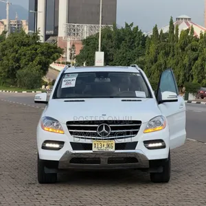 Mercedes-Benz M Class ML350 4dr SUV (3.5L 6cyl 7A) 2015 White