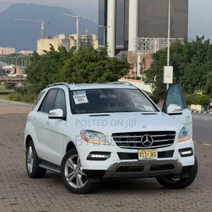 Mercedes-Benz M Class ML350 4dr SUV (3.5L 6cyl 7A) 2015 White