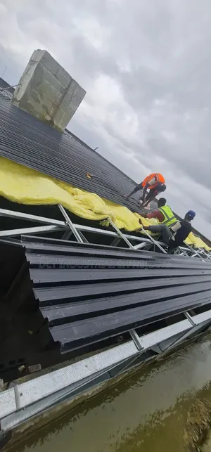 Aluminium Roofing Solutions / Steel Trusses Constructions