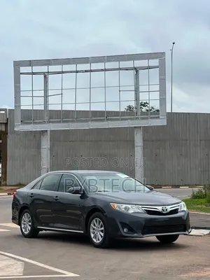 Toyota Camry SE 4dr Sedan (2.5L 4cyl 6A) 2013 Gray