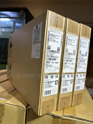 New Laptop HP 240 8GB Intel Core i3 SSD 512GB