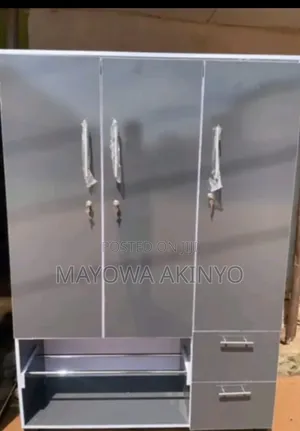 3 Face Wardrobe