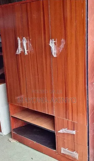 3 Face Wardrobe