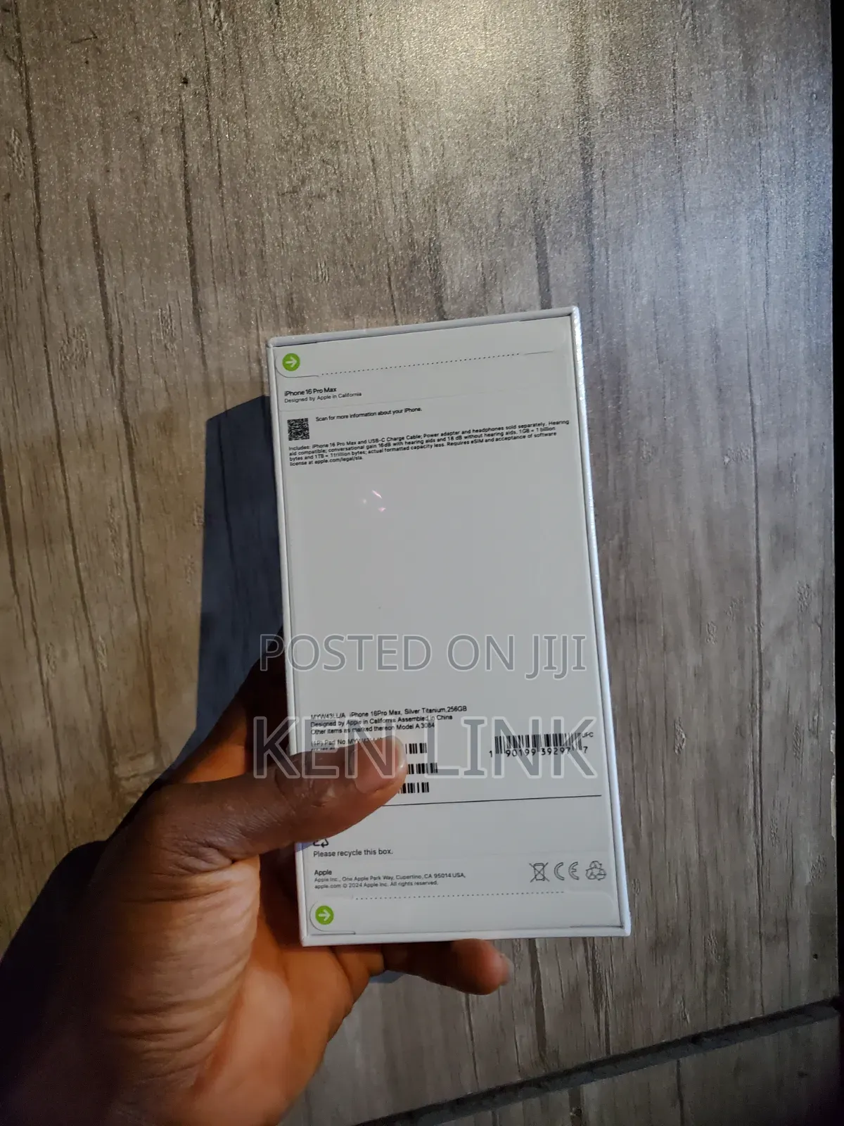 New Apple iPhone 16 Pro Max 256 GB Silver