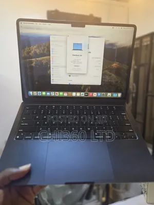 Laptop Apple MacBook Air 2022 M2 8GB Apple M2 SSD 256GB