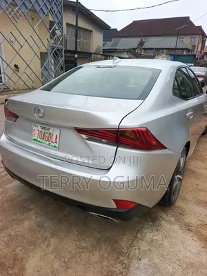 Lexus IS 2019 Silver