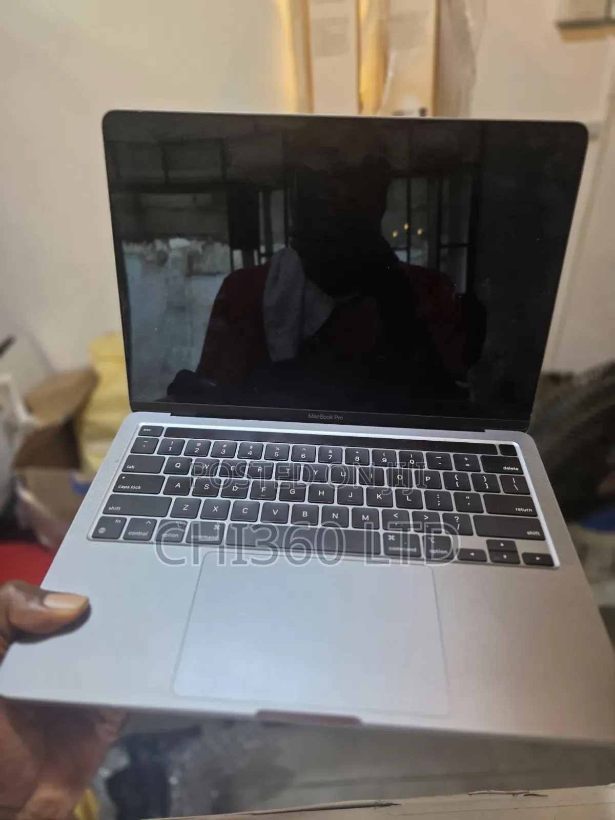 Laptop Apple MacBook Pro 2022 M2 8GB Apple M2 SSD 256GB