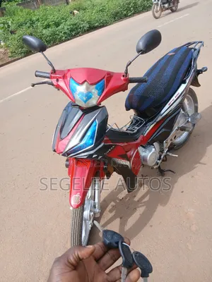 Royal Motorcycle 2023 Red