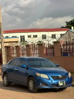Toyota Corolla L 4-Speed Automatic 2013 Blue