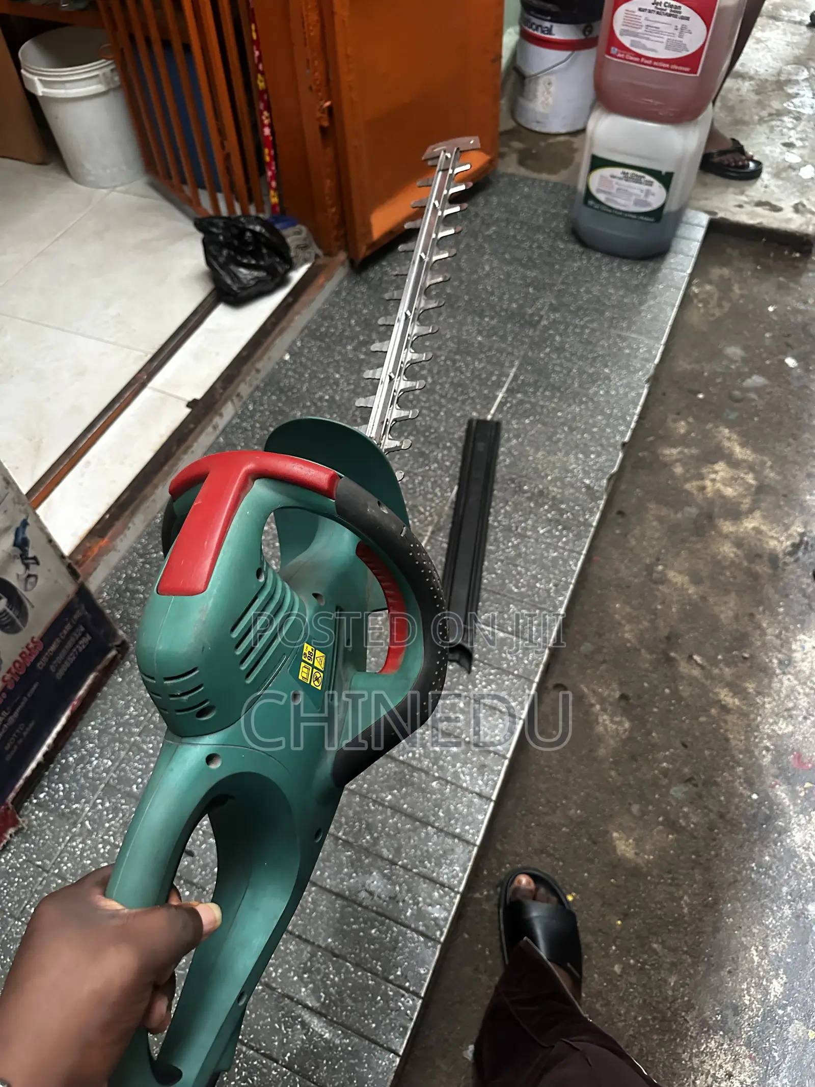 Electric Hedge Trimmer BOSCH