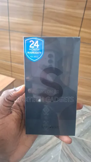 New Samsung Galaxy S22 5G 128 GB Black