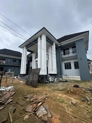 5bdrm Duplex in Woji Estate for sale
