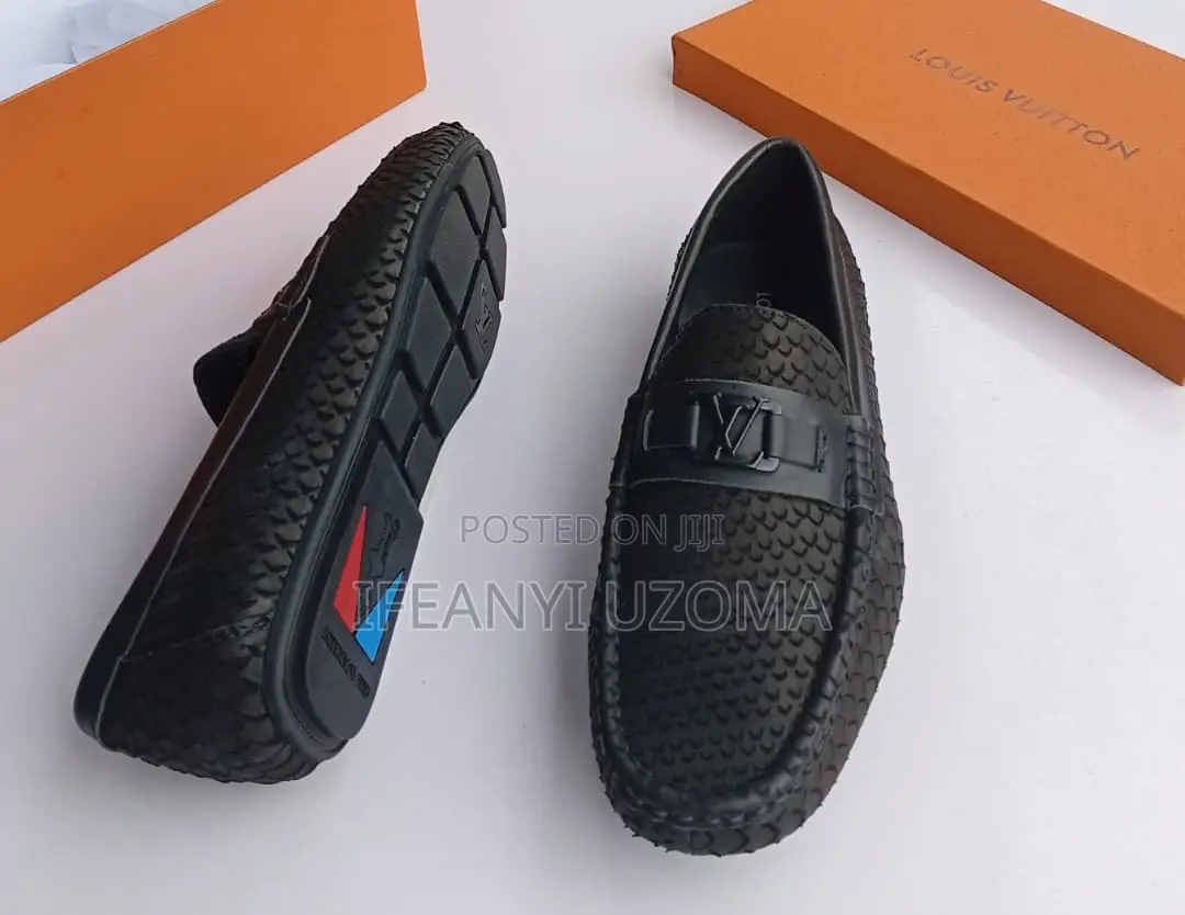 Leather Classic Flat Shoe