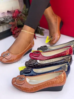 Flat and Wedge Shoes