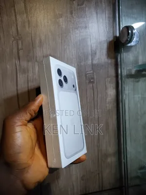 New Apple iPhone 17 Pro Max 256 GB Silver