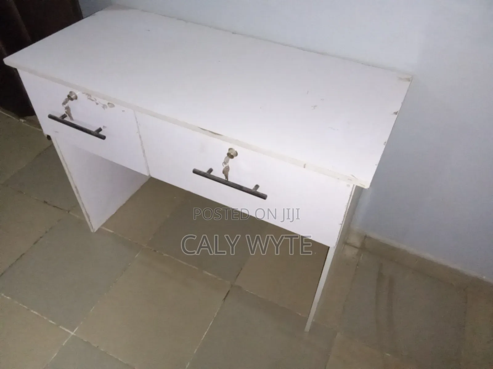 Desk Drawer With Lock and Key