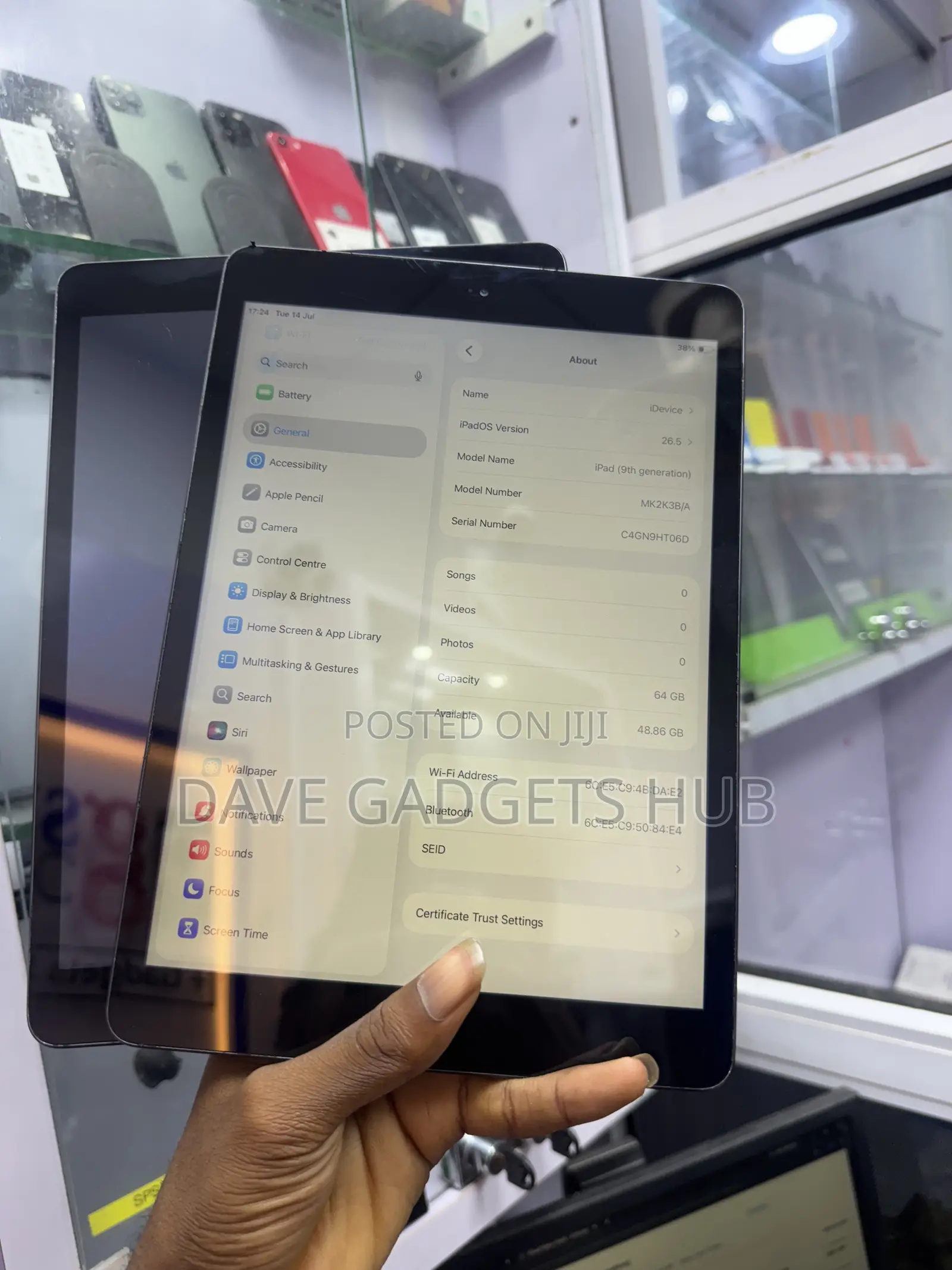 Apple iPad 10.2 (2021) 64 GB Black