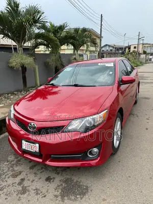 Toyota Camry SE 4dr Sedan (2.5L 4cyl 6A) 2013 Red