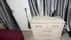 Neatly Used 5-Drawer Wooden Chest of Drawers