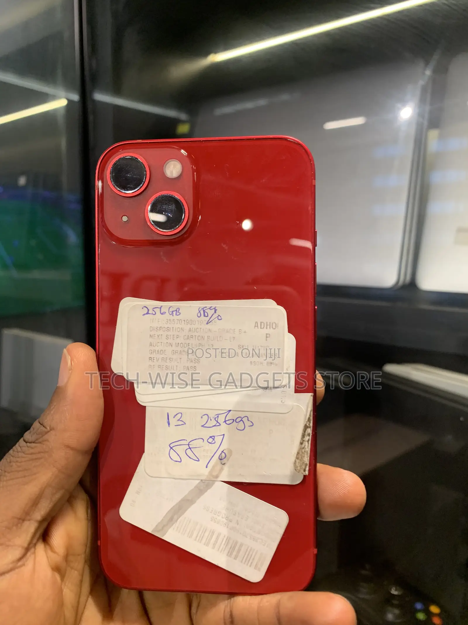 Apple iPhone 13 256 GB Red