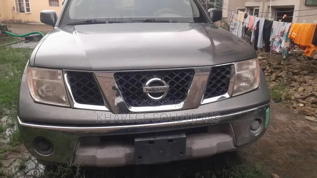 Nissan Frontier 2006 Gray