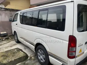 Toyota HiAce 2013 White