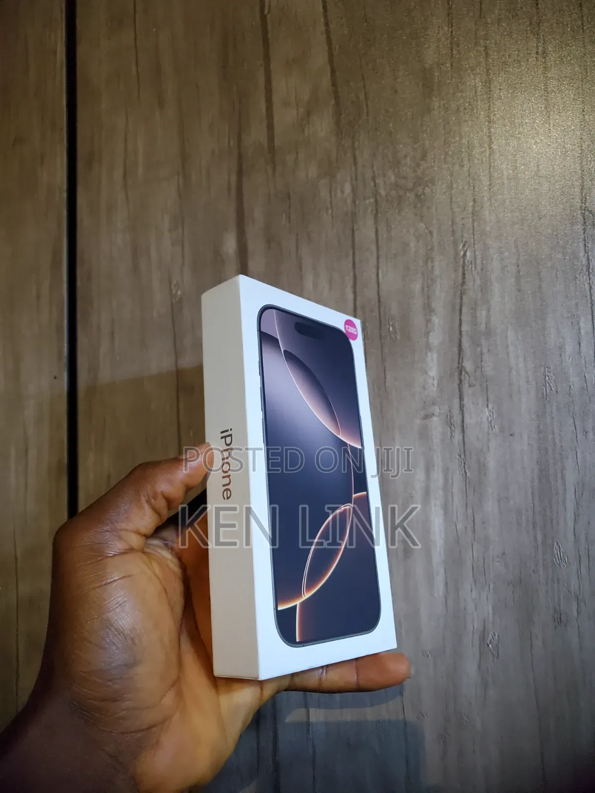 New Apple iPhone 16 Pro 128 GB Gold