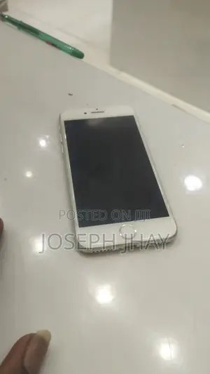 Apple iPhone 7 32 GB Silver
