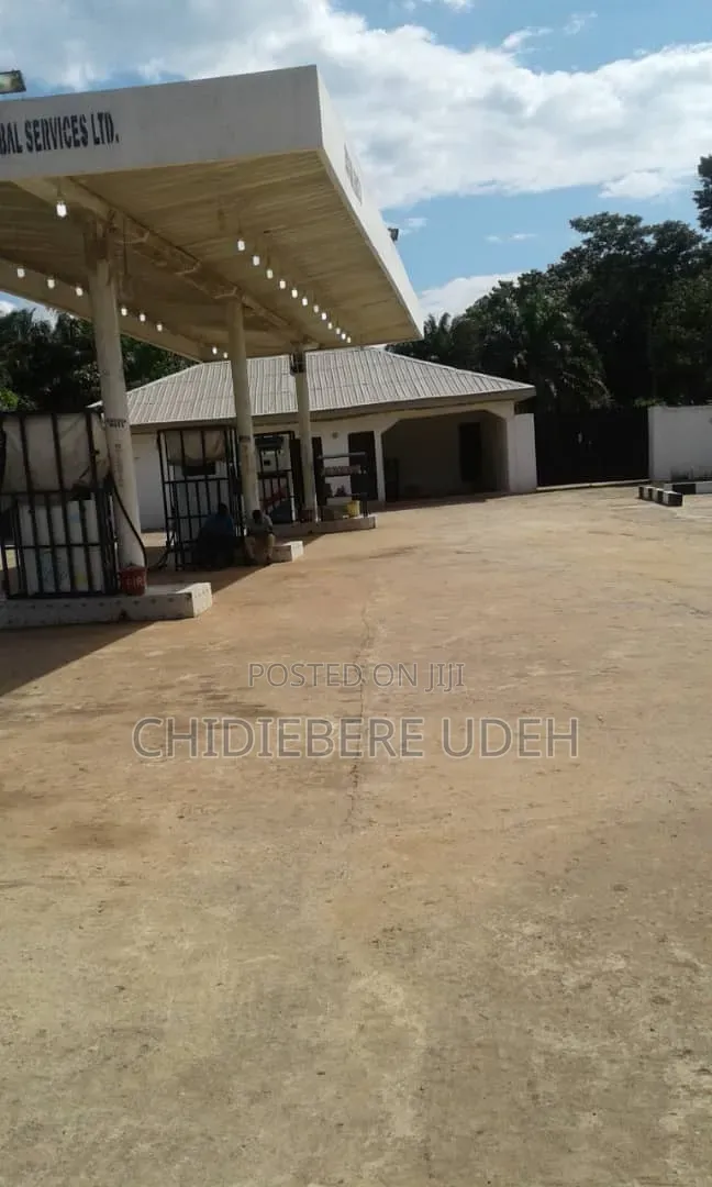 Filling Station