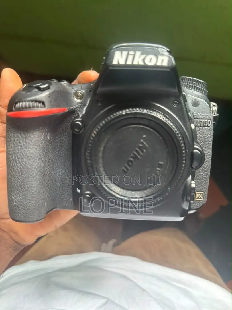 Nikon D7000