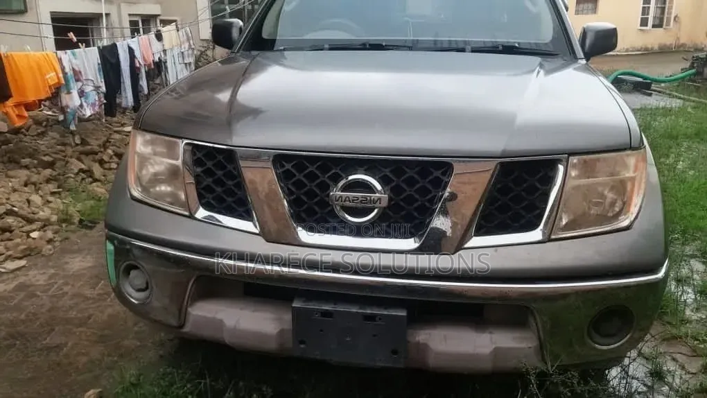 Nissan Frontier 2006 Gray