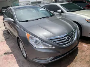 Hyundai Sonata Limited Sedan FWD (2.4L 4cyl 6A) 2013 Gray