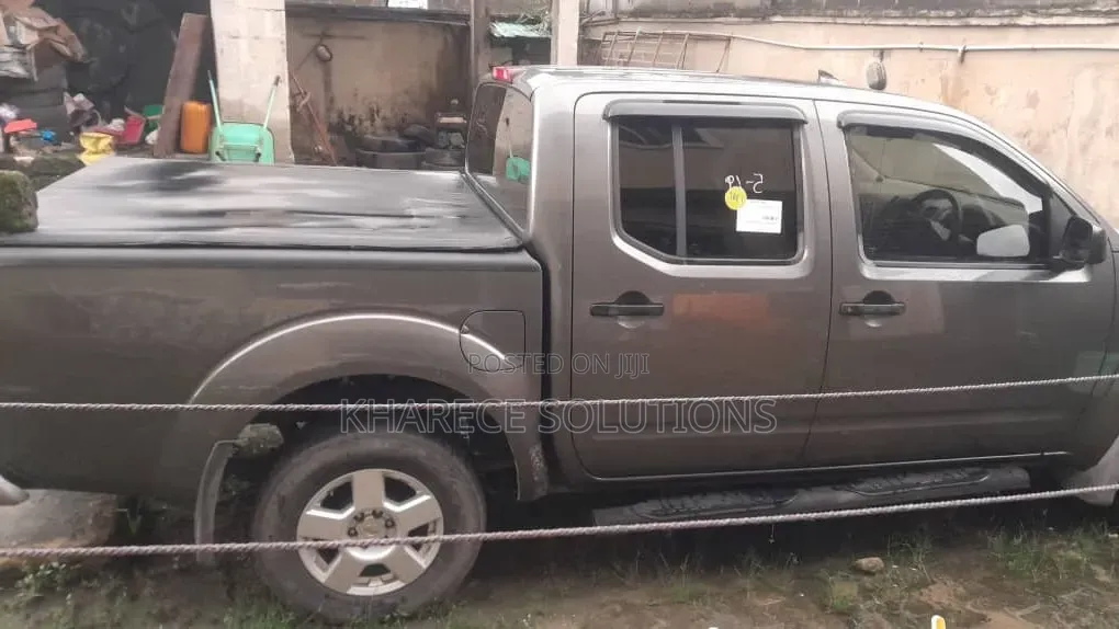 Nissan Frontier 2006 Gray