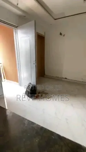 2bdrm Block of Flats in Akoka for rent