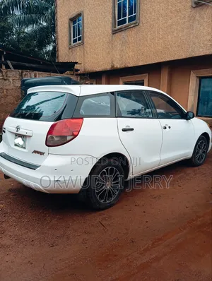 Toyota Matrix 2005 White
