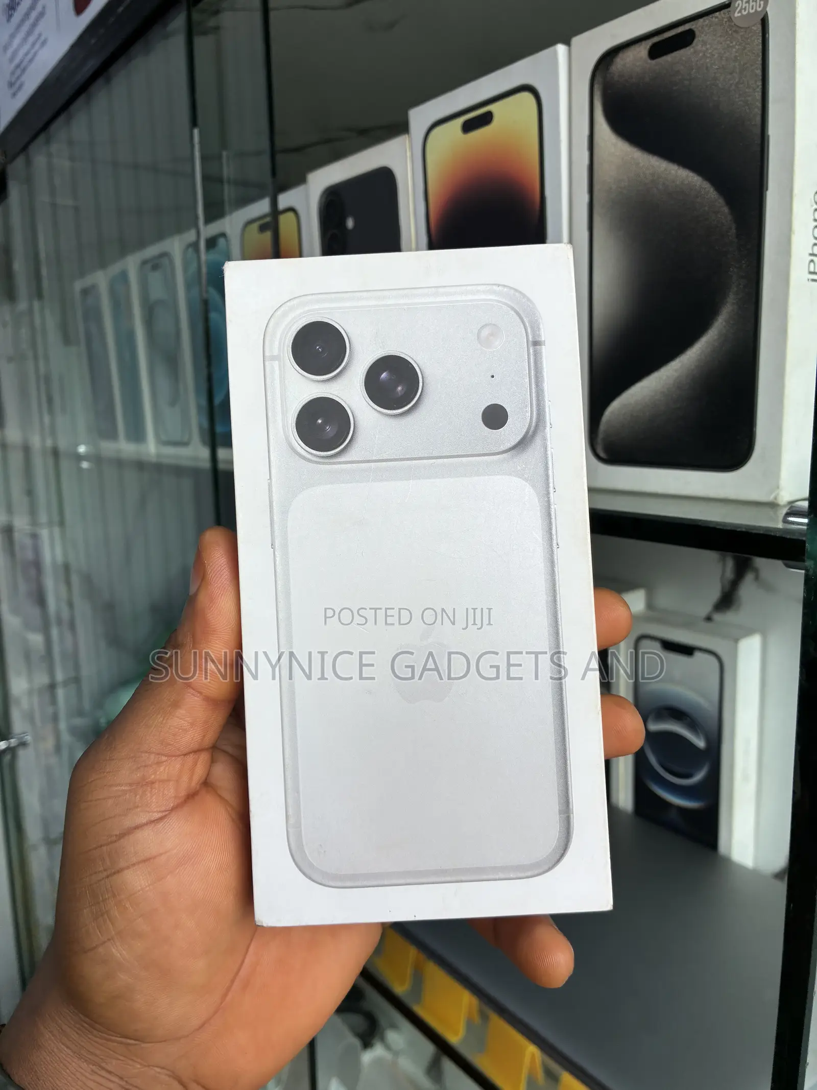 New Apple iPhone 17 Pro 1 TB Silver