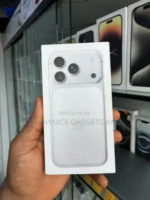 New Apple iPhone 17 Pro 1 TB Silver