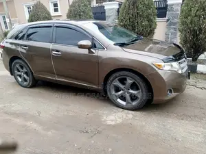 Toyota Venza Limited 2010 Brown