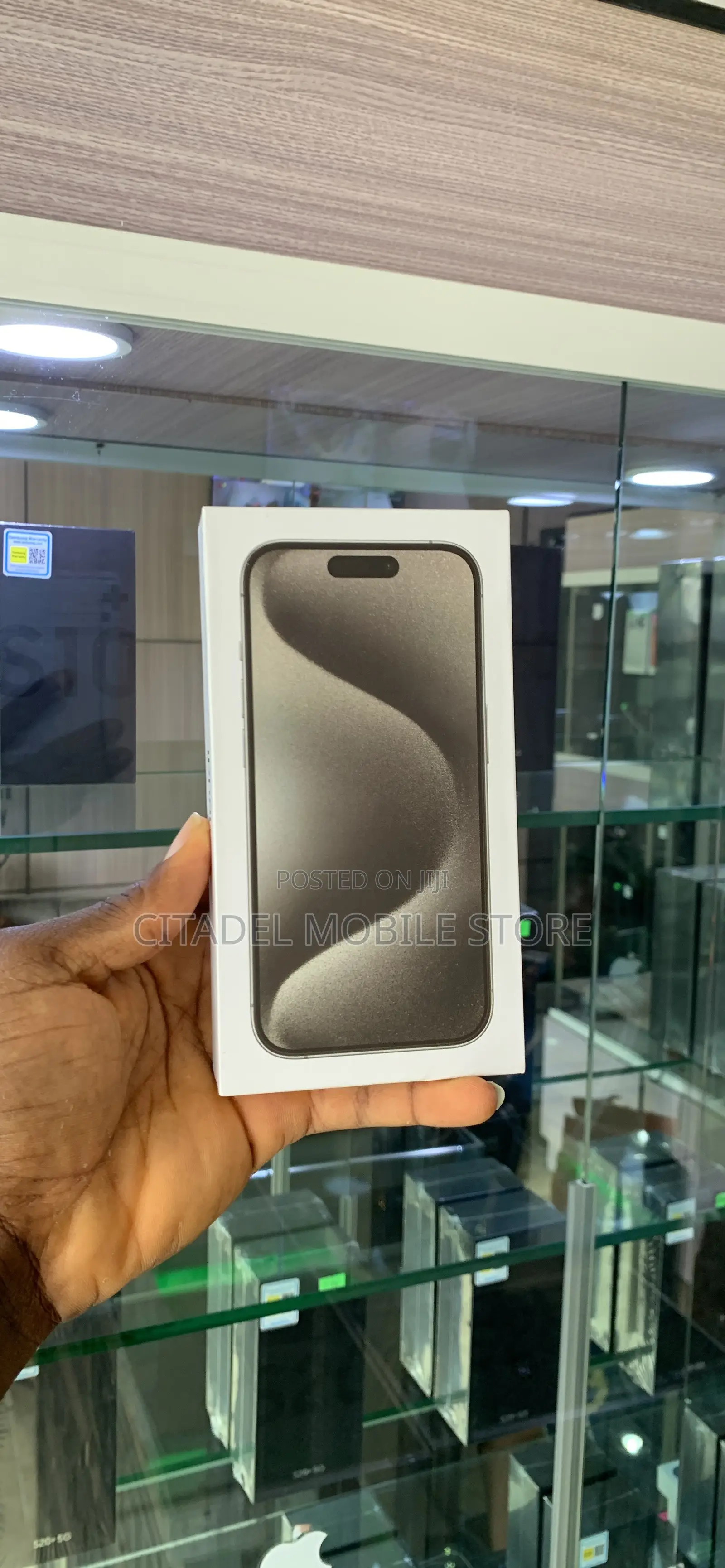New Apple iPhone 15 Pro 128 GB