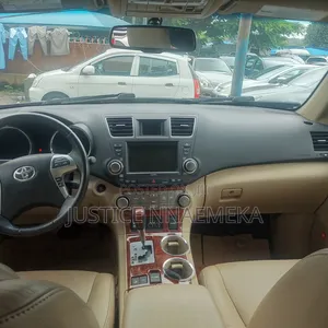 Toyota Highlander 2013 Maroon