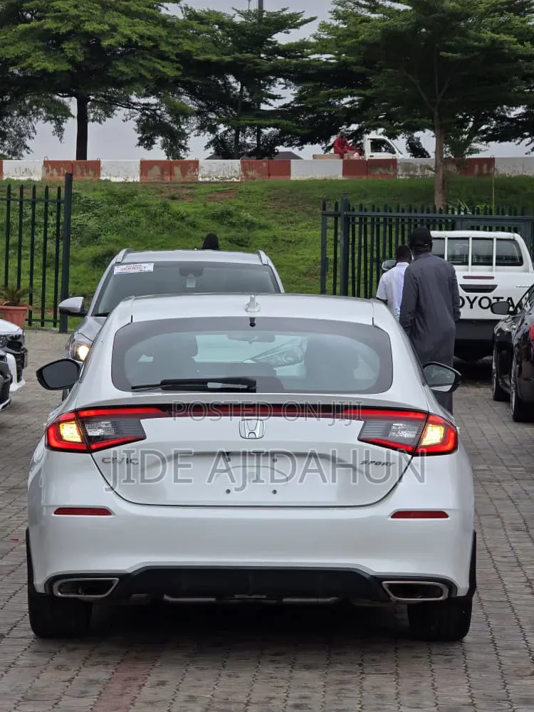 Honda Civic 2023 White