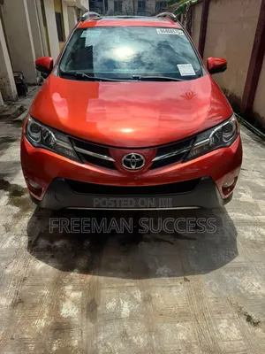 Toyota RAV4 2015 Orange