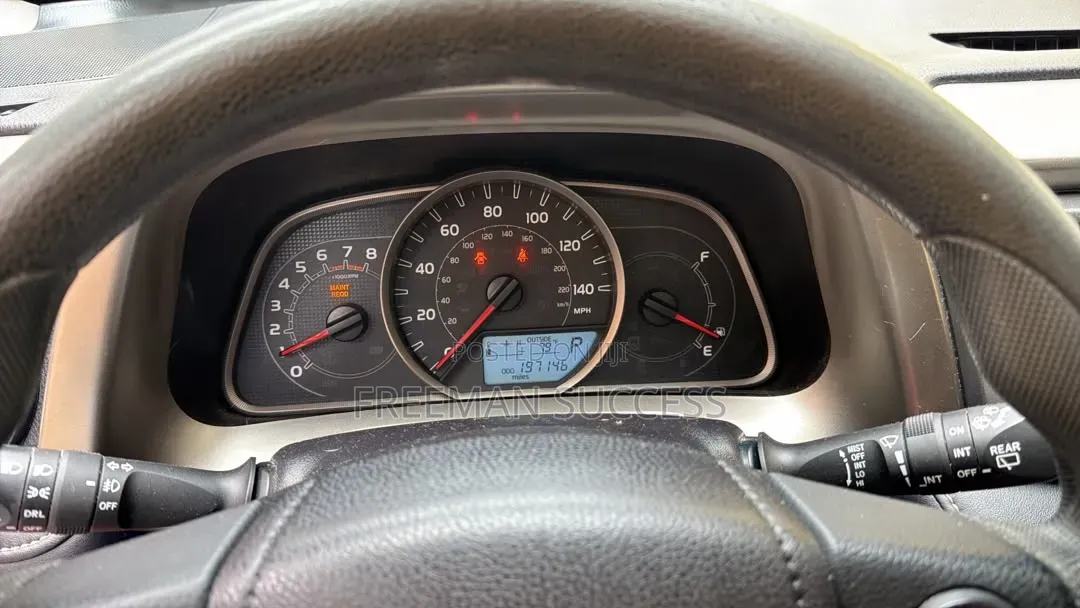 Toyota RAV4 2015 Orange