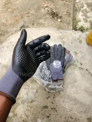 Maxiflex Glove
