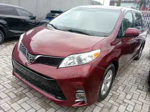 Toyota Sienna LE 7 Passenger Mobility (3.5L 6cyl 8A) 2017 Burgandy