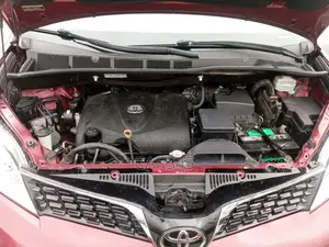 Toyota Sienna LE 7 Passenger Mobility (3.5L 6cyl 8A) 2017 Burgandy