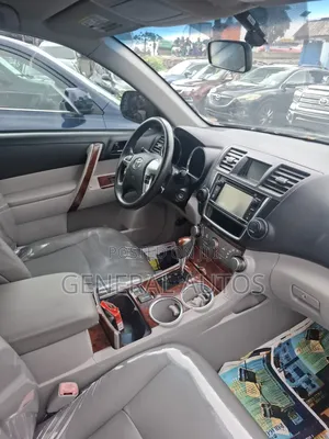 Toyota Highlander Limited 3.5L 2WD 2013 Gray