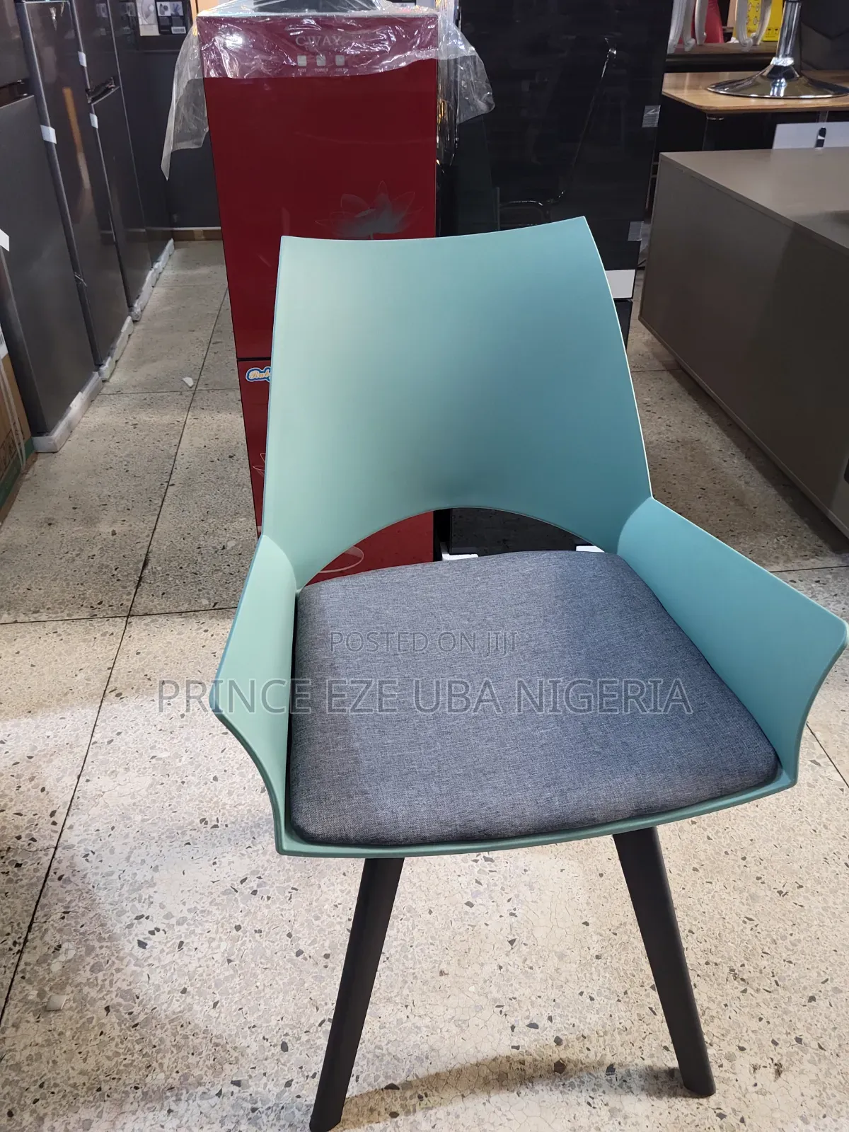 Swivel Arm Chair