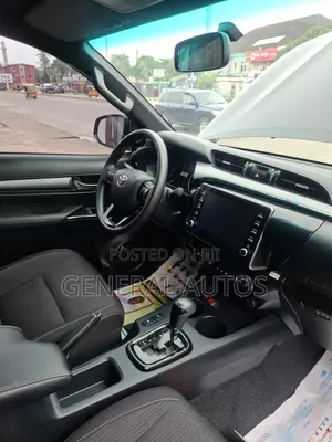 Toyota Hilux 2025 Black